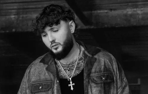 James Arthur представя дългоочаквания си нов сингъл