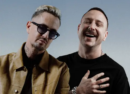Robin Schulz & Marten Hørger споделят сингъла “Arizona”