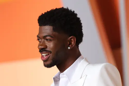 Lil Nas X пусна нова песен, посветена на покойната му майка