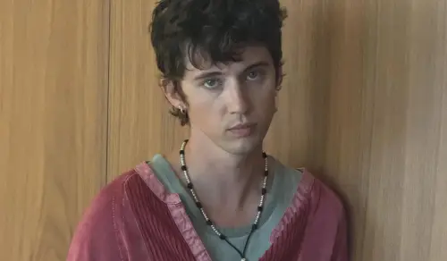 Troye Sivan се завръща с нов сингъл и анонс за албум