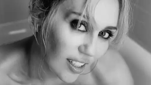 Новият албум на Miley вече е факт
